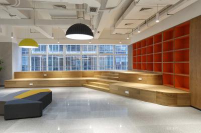 长江家具日志-五彩缤纷的办公空间
因为热爱，所以专注！
39年坚持做家具！
绿色智造，匠【图4】