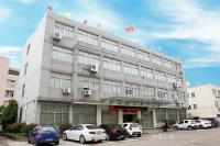 家具企业华茂工艺历程:1999-2000年
以手工作坊起家开创业之路
2000年6月12日领照挂牌并命名为台州华茂工艺品有限公司

2002年
温岭市工业城内自建40亩厂区并成为入驻企业
逐步建立起完善的组织架构和科学的管理体系，为企业迈向正规化奠定扎实基础

2003-2006年
接到外国商人的订单
正式聘请职业经理人管理团队为公司问诊把脉

2008-2013年
突破全球经济危机困境
2【图3】