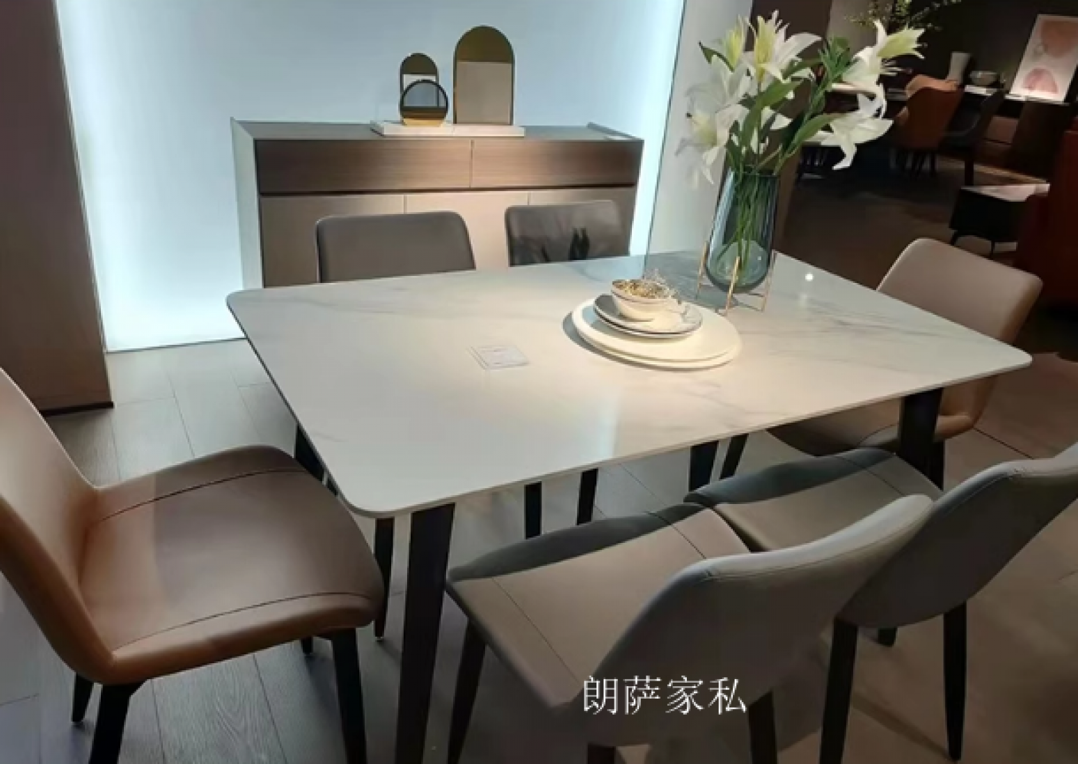 朗萨家私客卧家具产品《岩板现代简约餐桌椅》【图2】