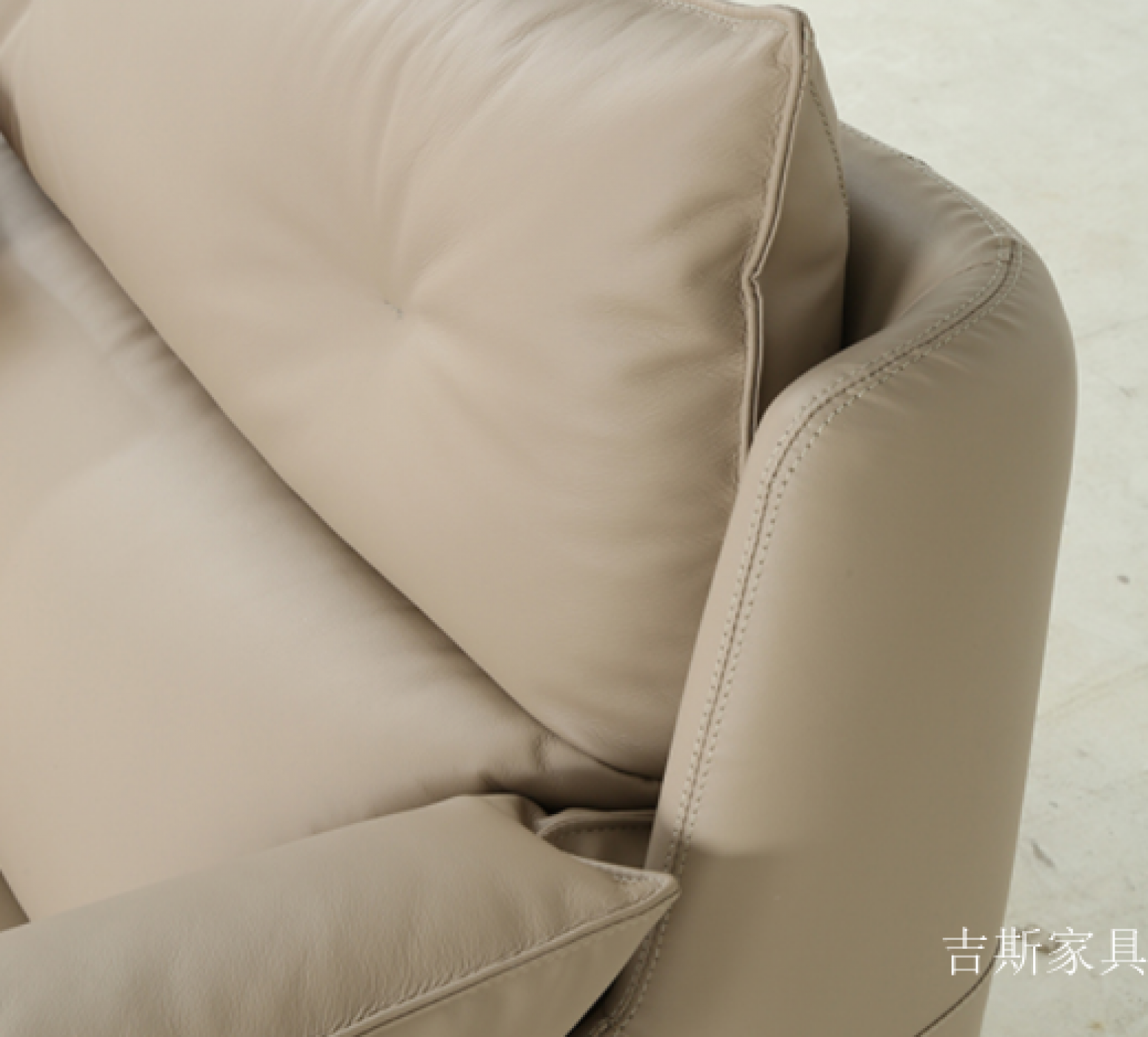 吉斯家具客卧家具产品《辛西娅真皮沙发》【图3】