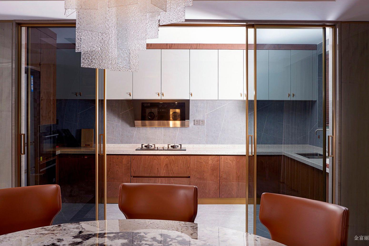 金富丽厨卫家具产品《高品质现代木制橱柜》【图1】