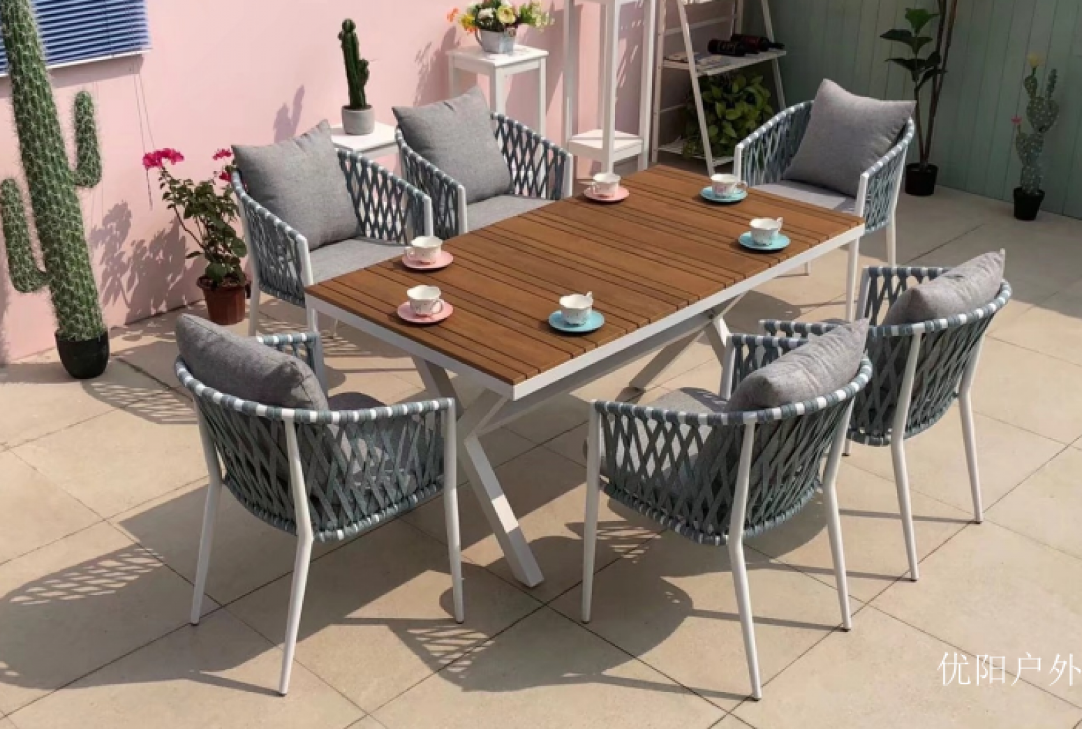 优阳户外户外家具产品《灰白编藤户外长餐桌椅》