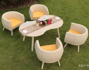 优阳户外户外家具产品《米白编藤户外餐桌椅》议价