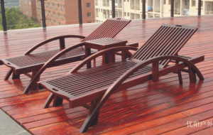 优阳户外户外家具产品《深棕实木户外躺椅》议价