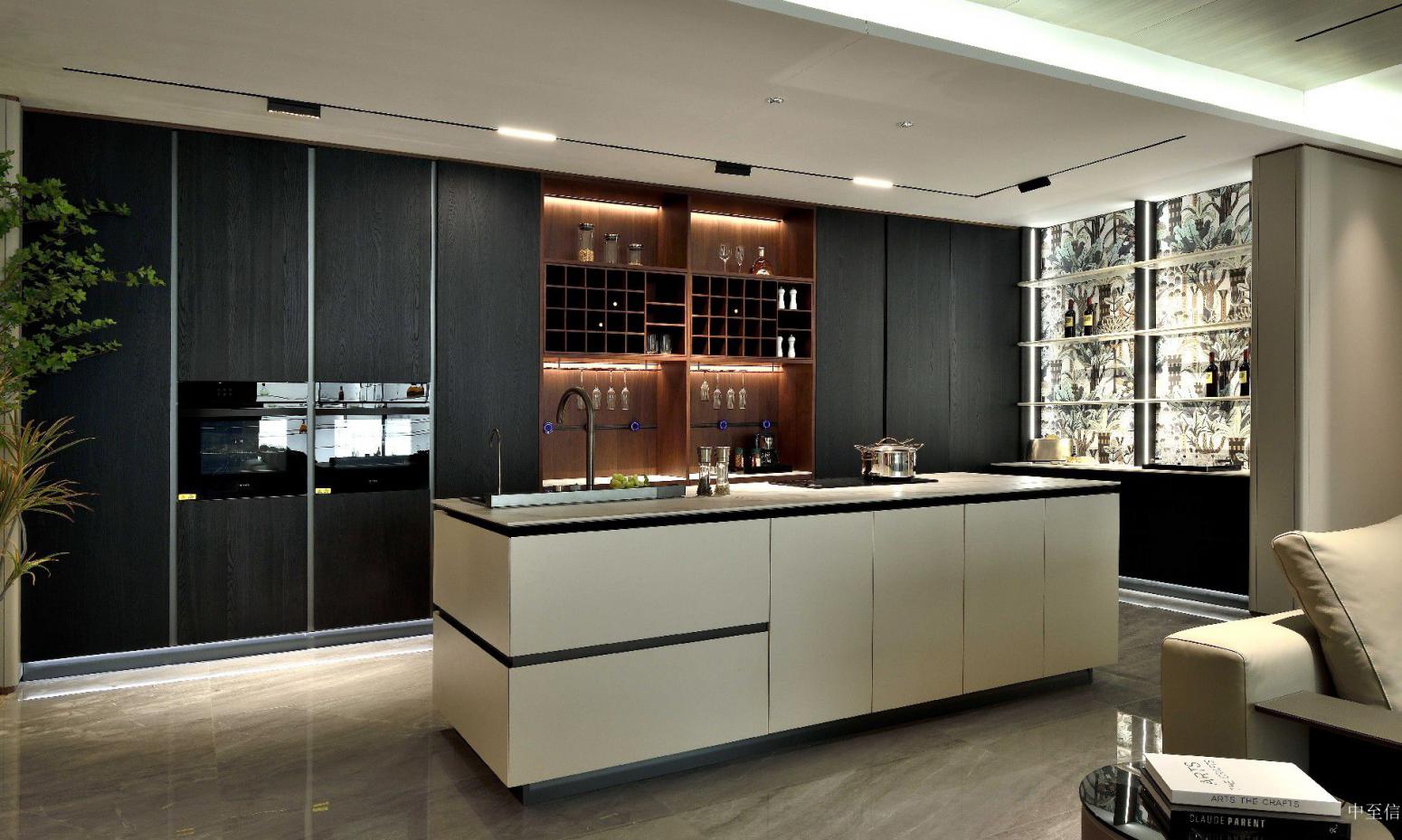 中至信厨卫家具产品《黑木米白餐厨橱柜》