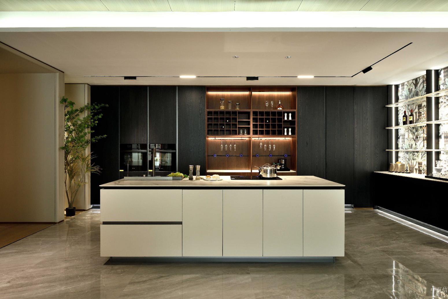 中至信厨卫家具产品《黑木米白餐厨橱柜》【图1】