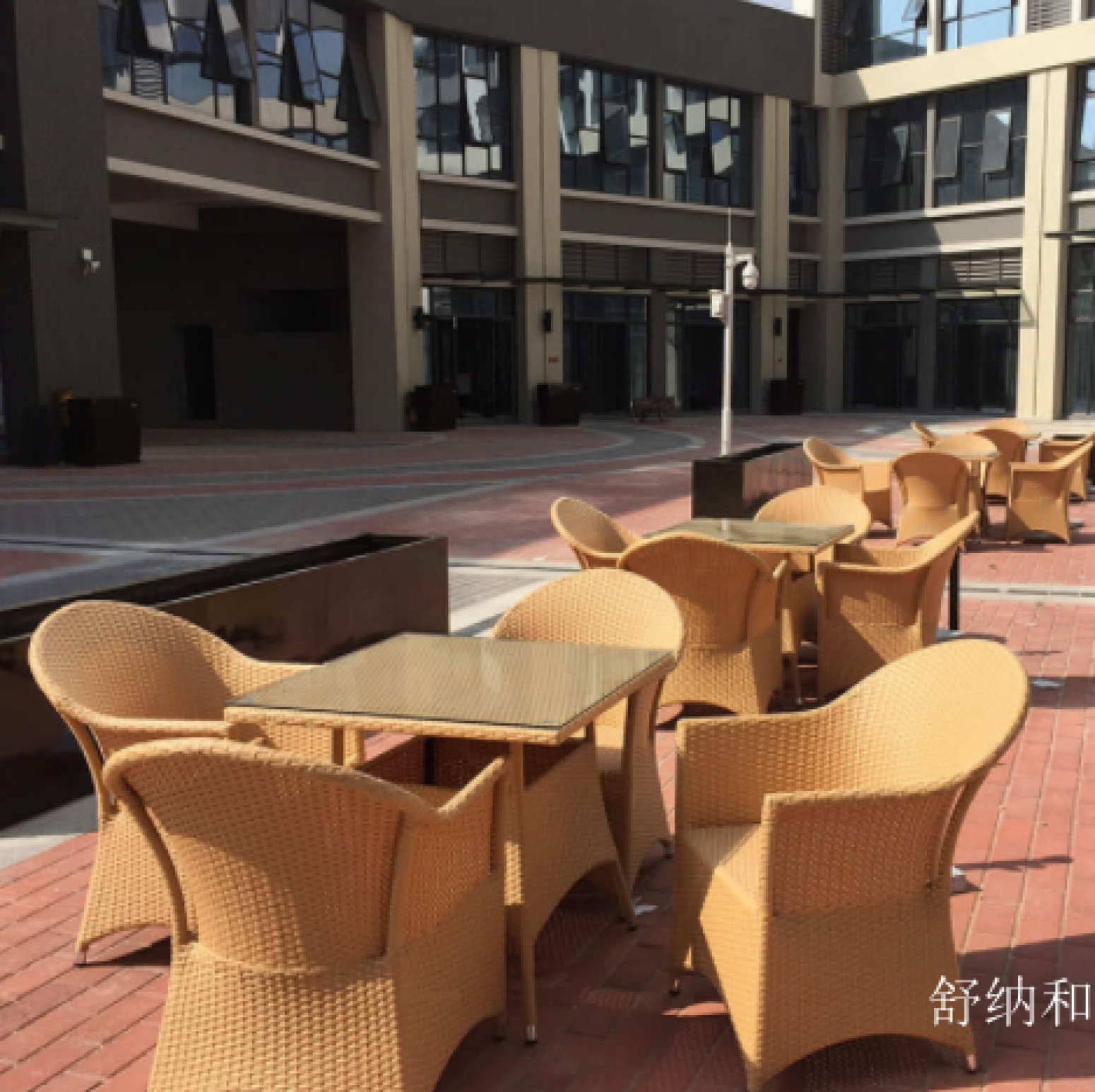 舒纳和户外家具产品《商城户外编藤桌椅》【图2】