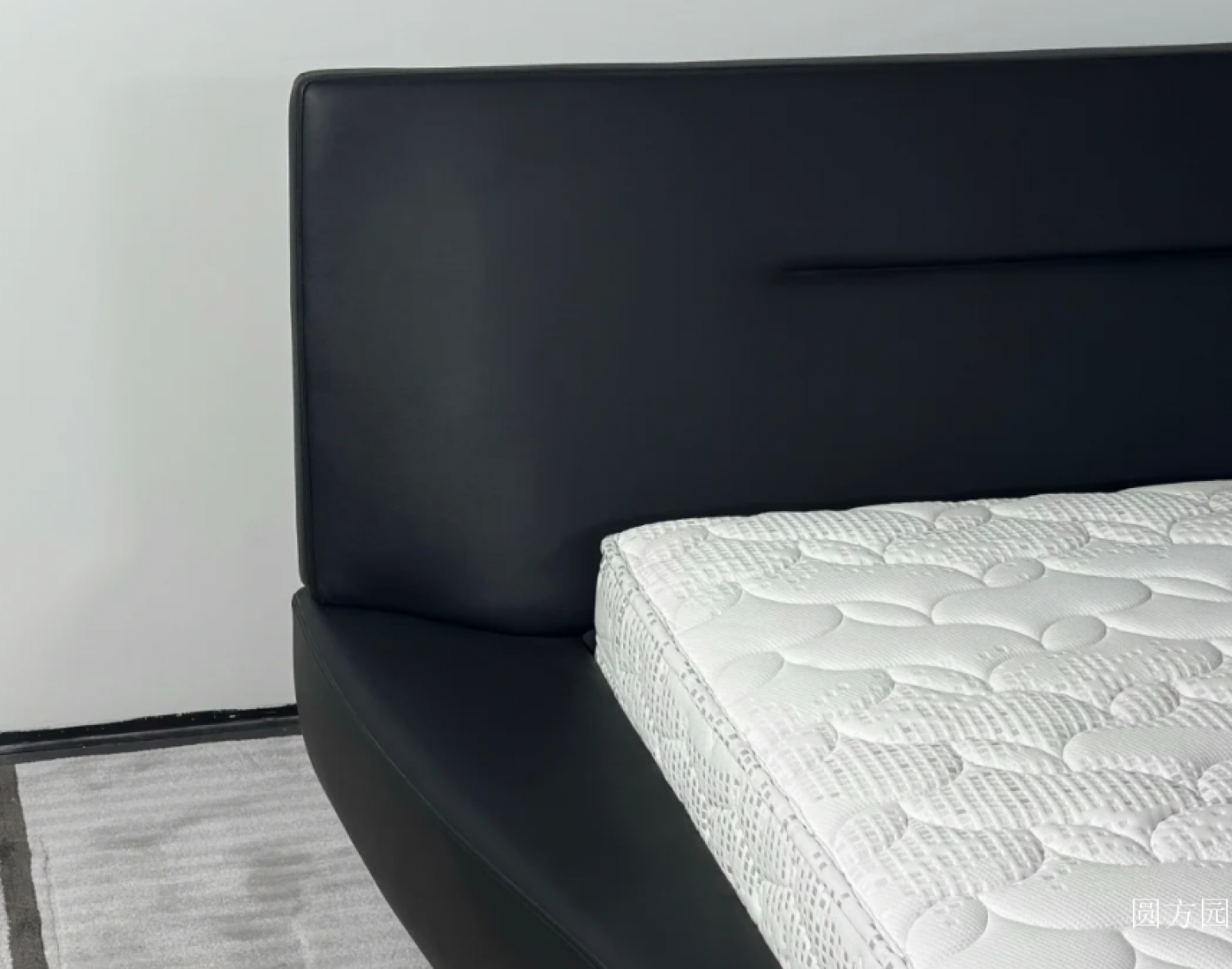 圆方园客卧家具产品《黑白极简床》【图0】