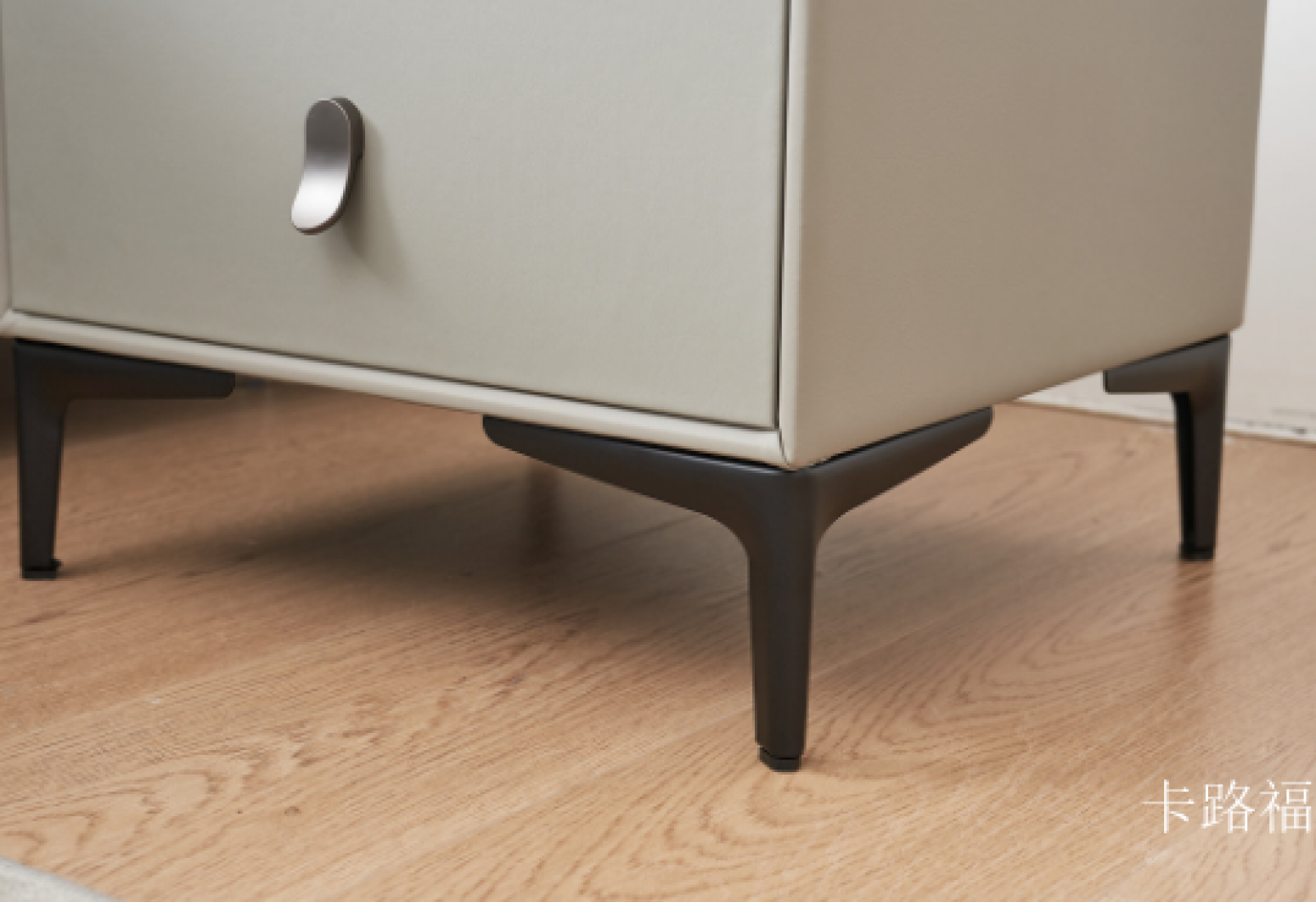 卡路福客卧家具产品《灰韵简雅床头柜》【图3】