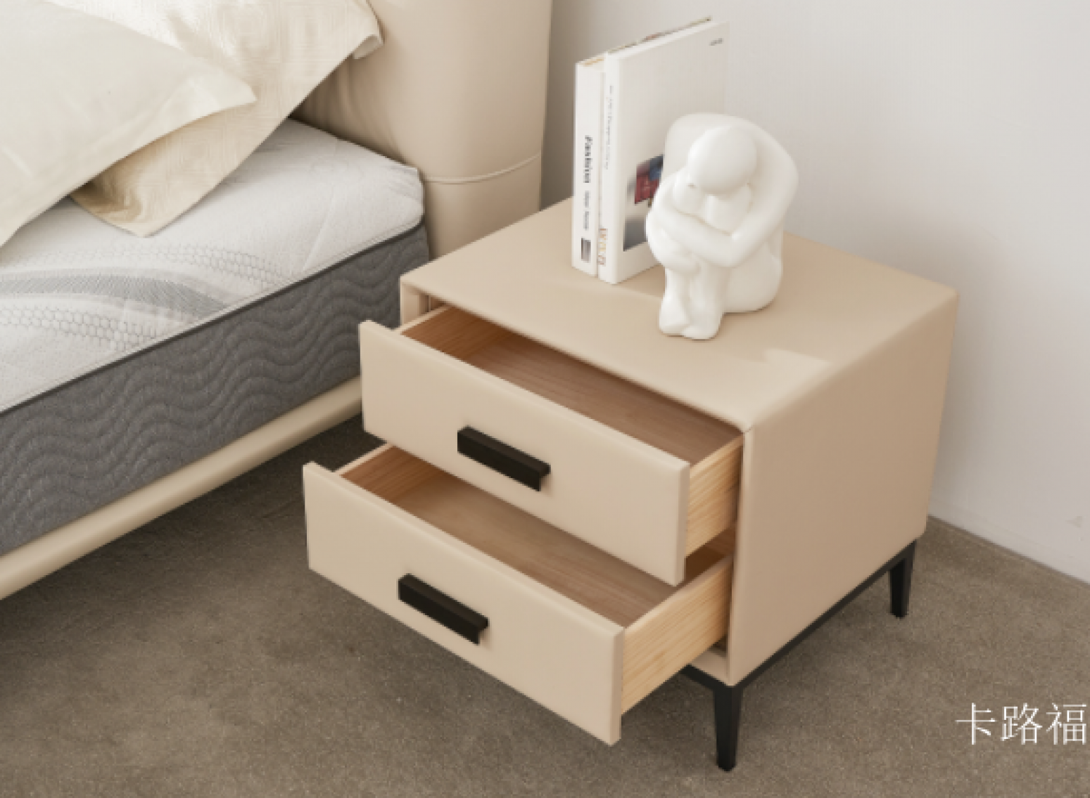 卡路福客卧家具产品《驼色简奢床头柜》【图3】