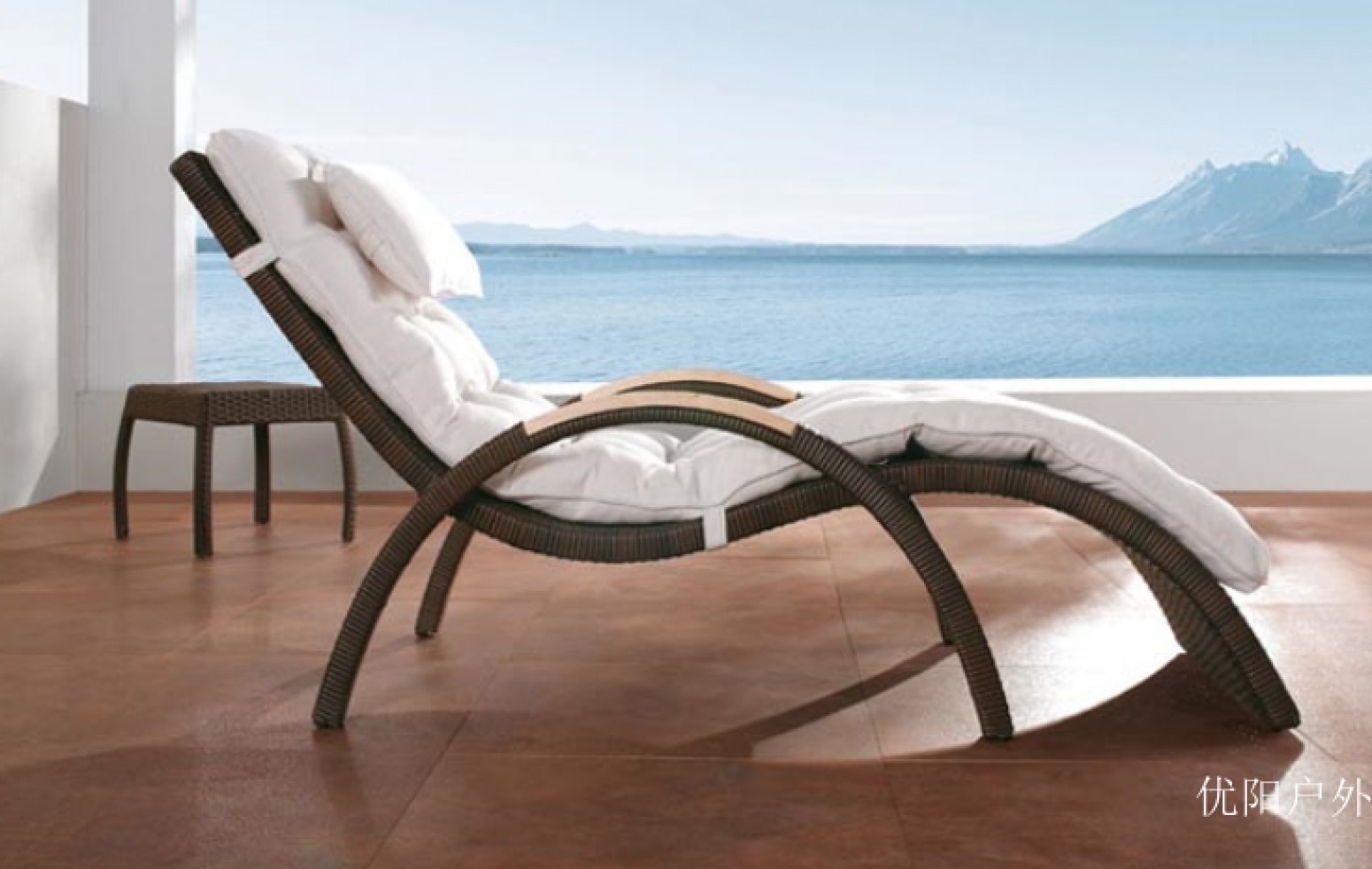 优阳户外户外家具产品《编藤户外摇椅》【图0】